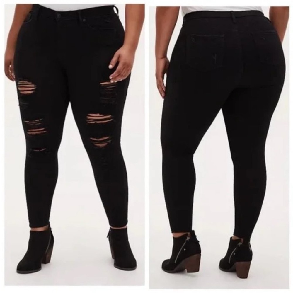 NWT #610 Torrid Premium Stretch Sky High Skinny Distressed Jeans Size 16R Black